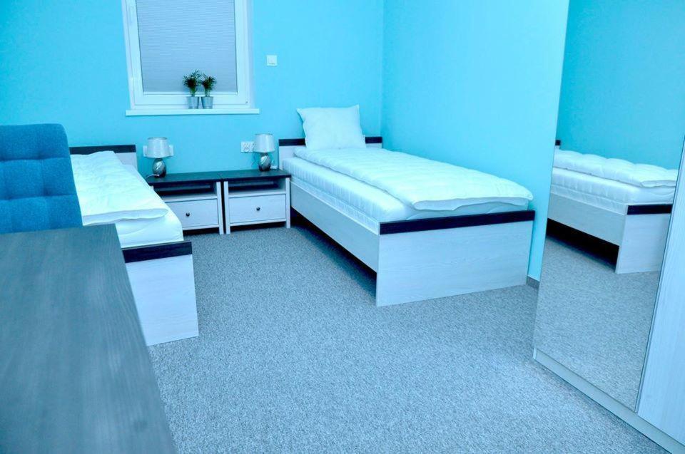 Pokoje, Apartamenty, Restauracja Marcus Оборники Экстерьер фото